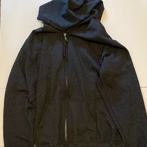 Grey hooded zip up jacket 🤍